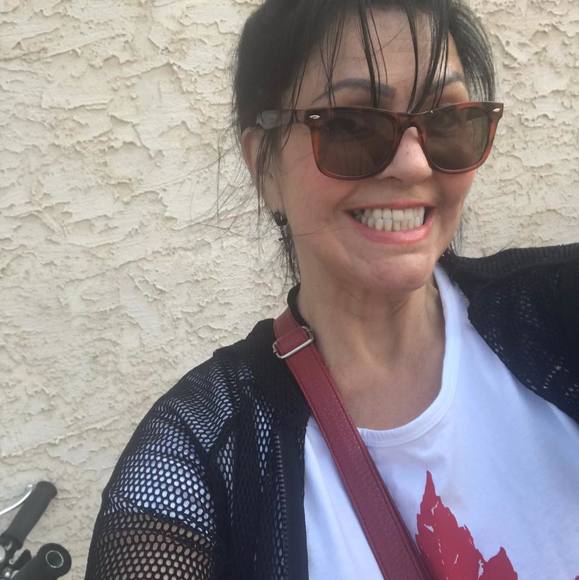 Meet your Posher, Pam - Picture 1 of 1